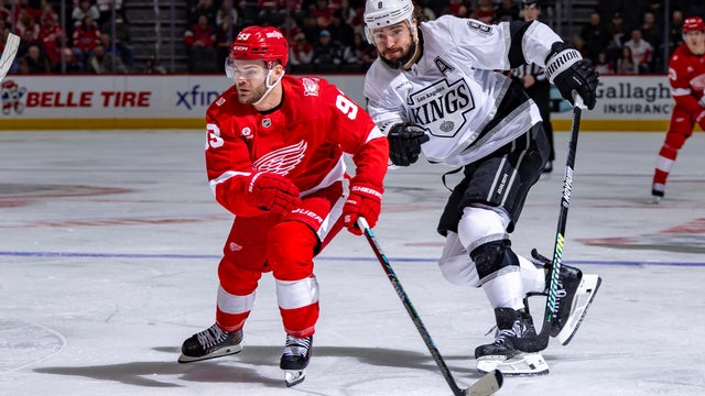 Los Angeles Kings v Detroit Red Wings 