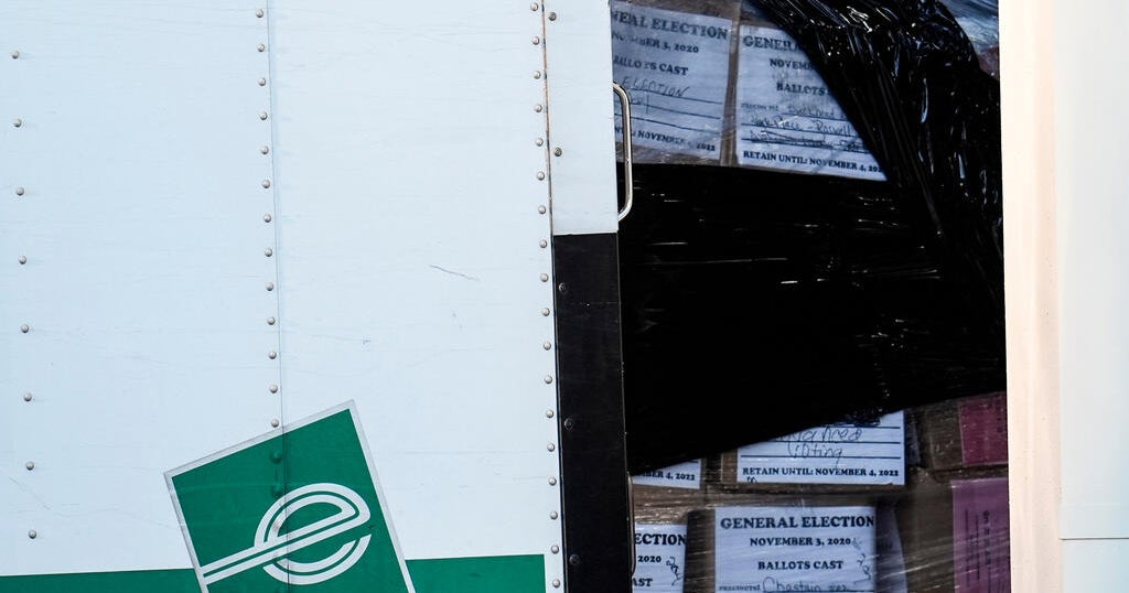 ФБР претърсва изборната служба на окръг Фултън, търсейки бюлетини за 2020 г. Ето какво знаем.