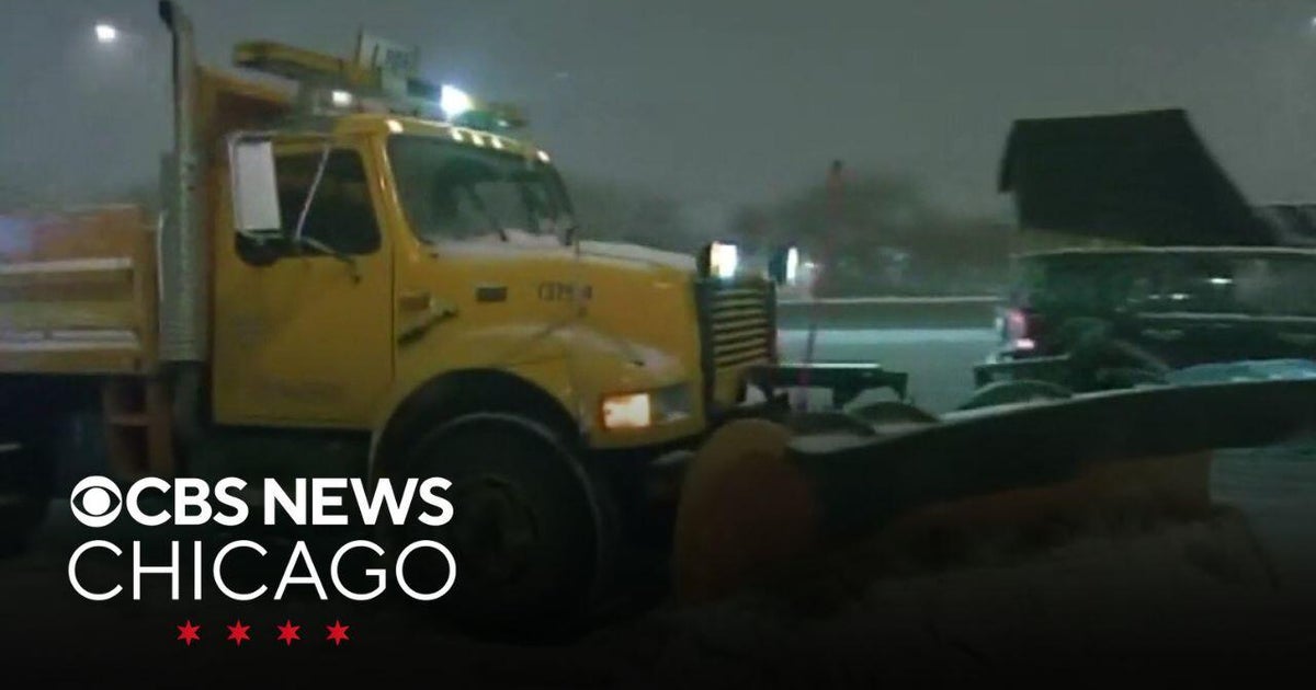 Chicago commuters preparing for Friday snow - CBS Chicago