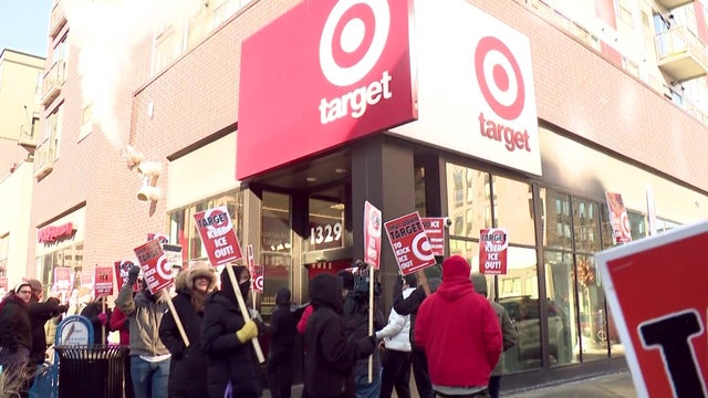 4pm-pkg-target-dinkytown-sit-in-00-01-1527.jpg 