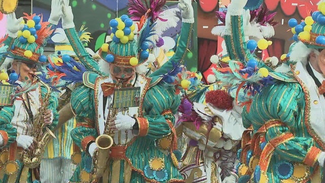 Mummers string band competition kicks off at Lincoln Financial Field after weather delay 