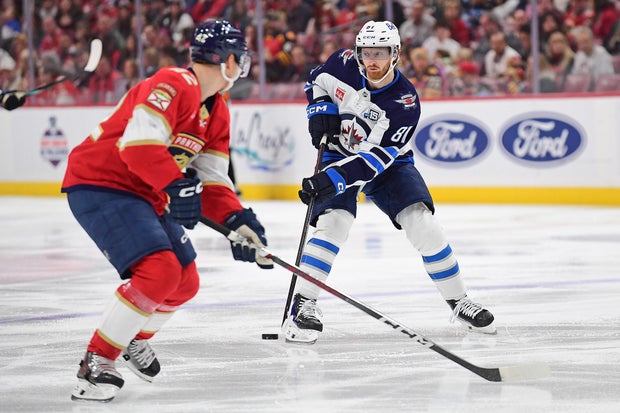 Winnipeg Jets v Florida Panthers 