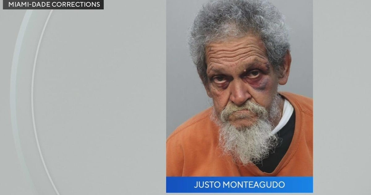 Man accused of starting fire in lobby of Miami Beach police station due in court