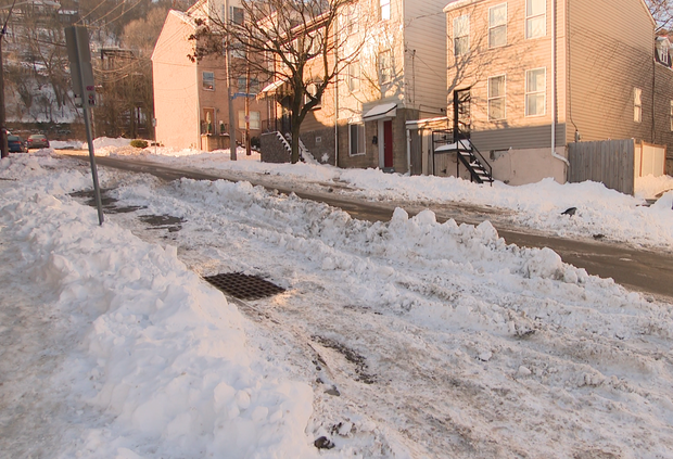 kdka-pittsburgh-south-side-snow-piles.png 