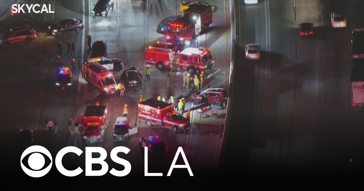 1 dead, several injured after crash on 5 Freeway in San Fernando Valley ...