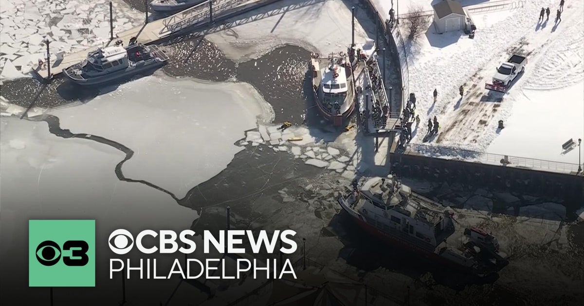 Camden firefighter dies after falling into icy Delaware River