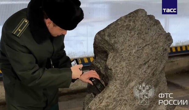 russia-altai-meteorite-smuggling2.jpg 