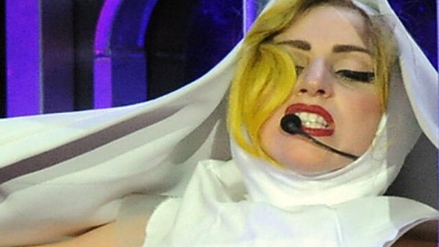 ent-gaga0421-640x480-1892732145.jpg 