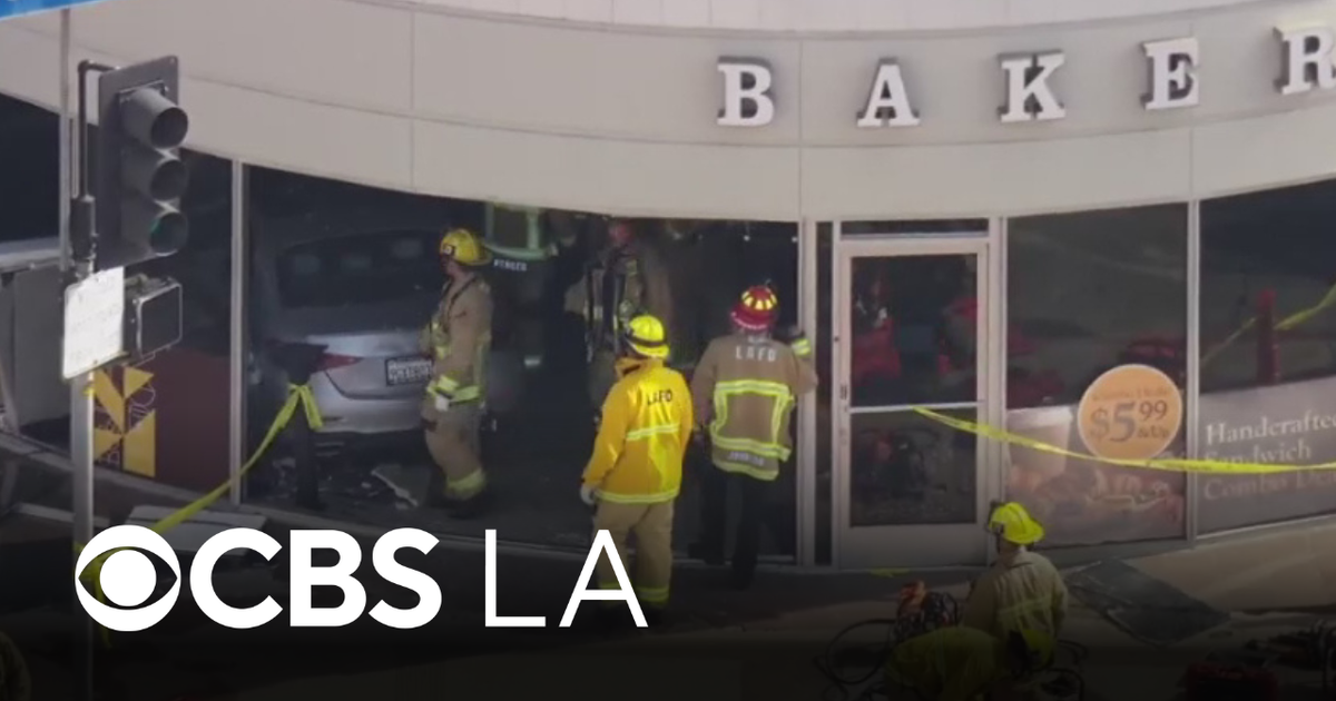 3 dead, 6 injured after car crashes into grocery store in Los Angeles ...