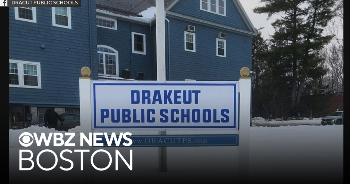 Dracut Public Schools changes name to "Drakeut" to honor Patriots QB Drake Maye