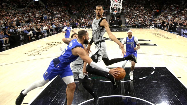 Dallas Mavericks v San Antonio Spurs 