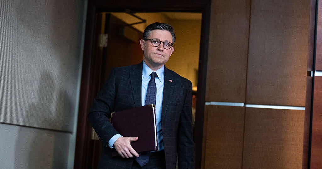 Републиканците в Камарата на представителите скъсаха с Тръмп, блокирайки опит да защитят властта си по тарифите