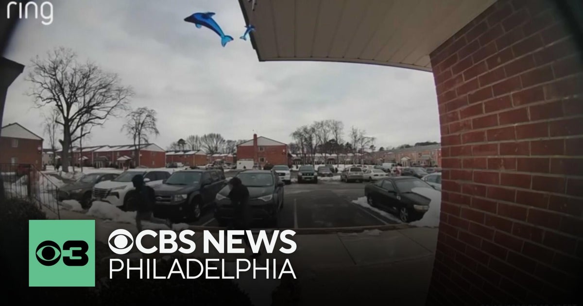 ICE operation in Lindenwold, N.J., sends students running from school bus stop