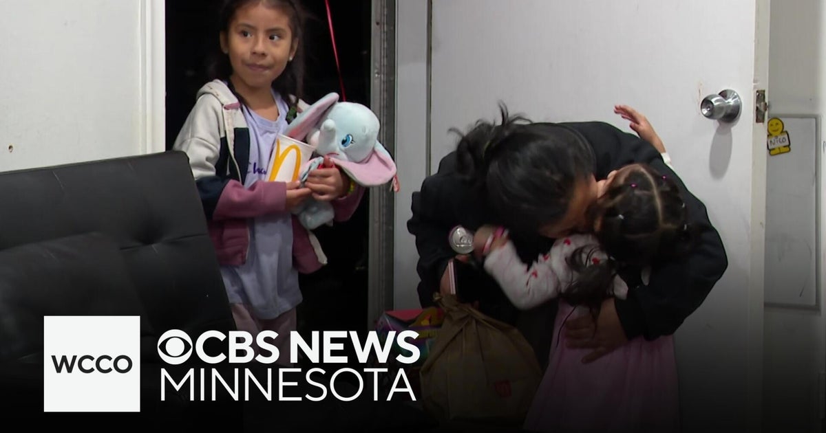 Mother reunites with her child in Minnesota after she was arrested by ICE