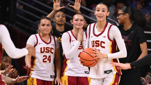 USC defeats Indiana 79-73 in womens basketball 