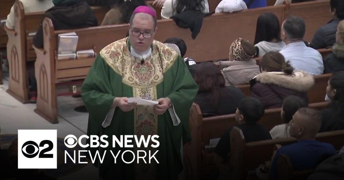 Farewell Mass for beloved Queena pastor, called to duty in Florida by Pope Leo