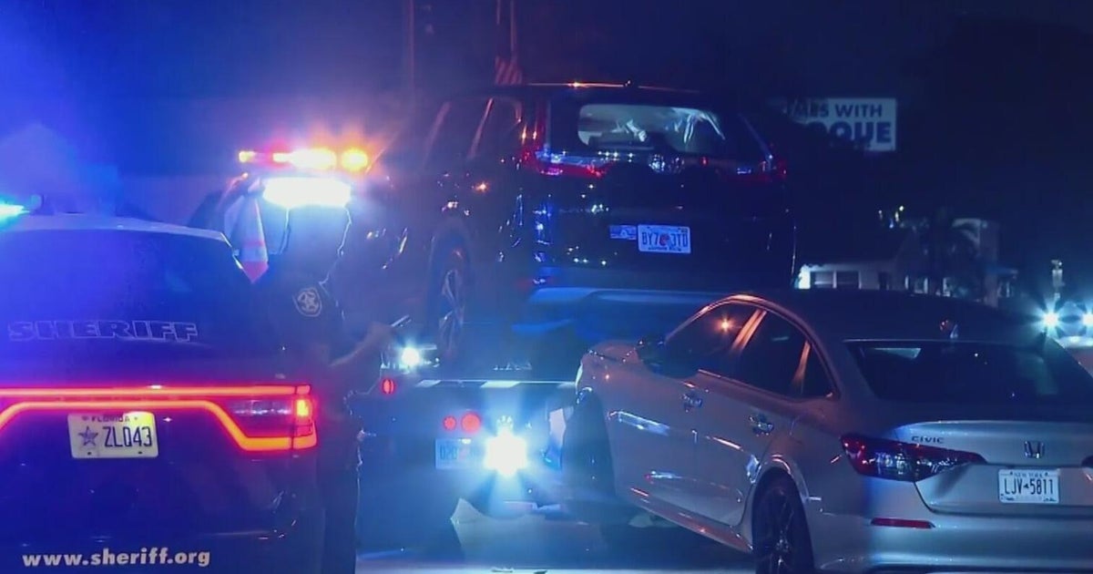 5 hurt in multi-vehicle crash in West Park, BSO Says