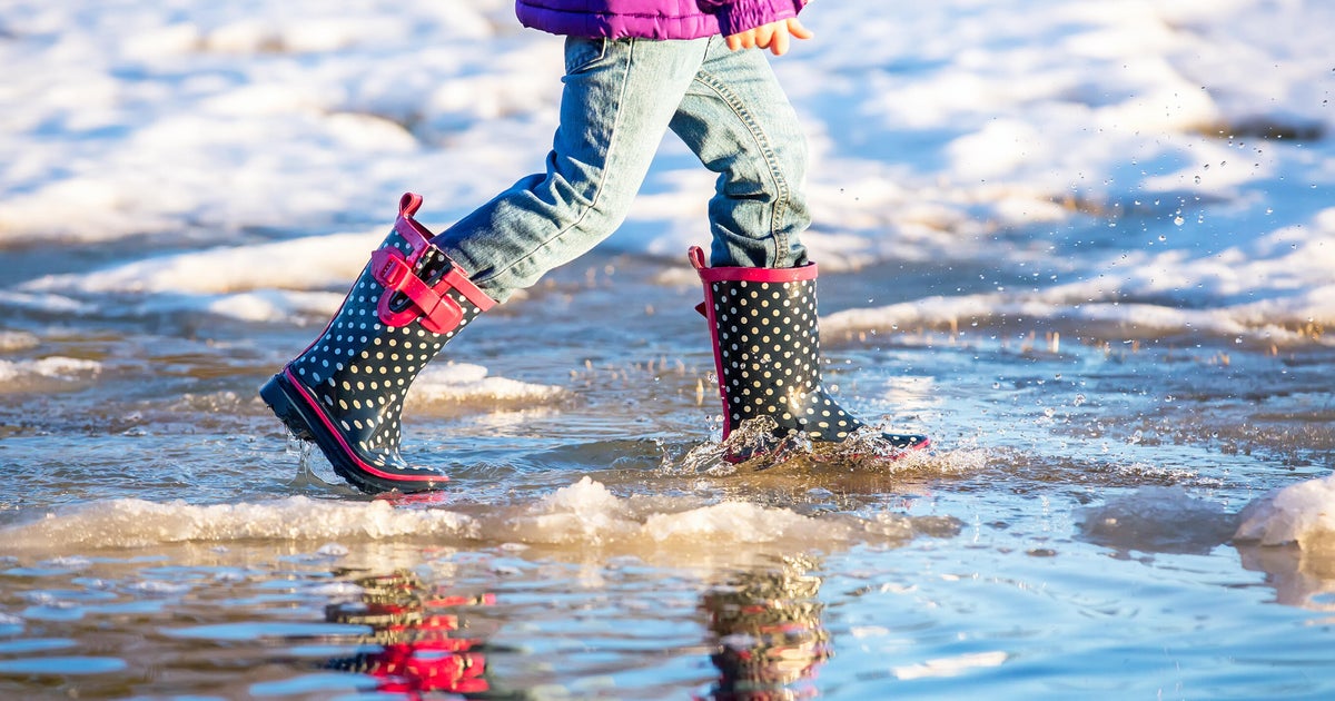 More springlike temps Monday, but cooldown, snow are coming