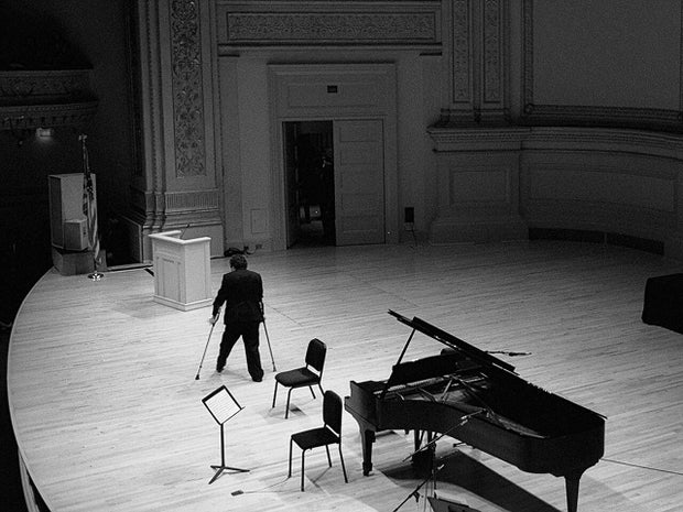 Following an emotional musical tribute to the slain Israeli