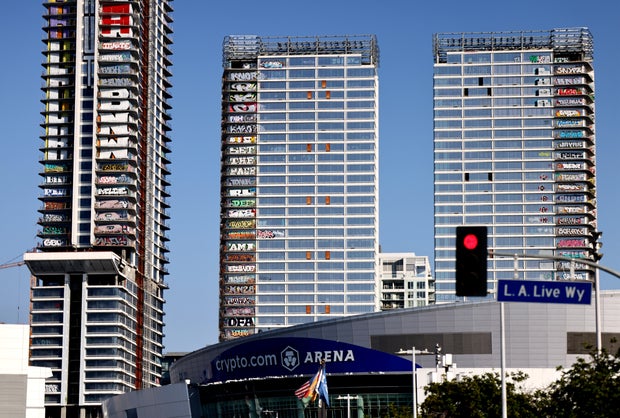 Los Angeles' Graffiti Towers Plunge In Value After Creditor's Reassessment 