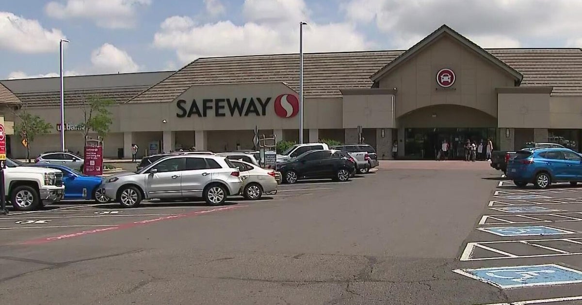Some Safeway workers claim union imposing fines for crossing picket line during strike