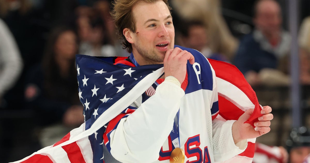 Team USA's Charlie McAvoy "sorry for how we responded" to Trump's call, praises women's hockey team