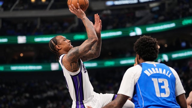 Kings Mavericks Basketball 