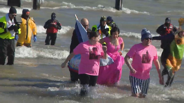 polar-plungers-0301a.jpg 