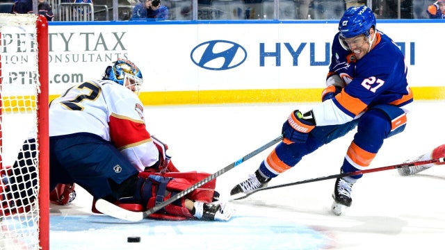 islanders-panthers-anders-lee.jpg 