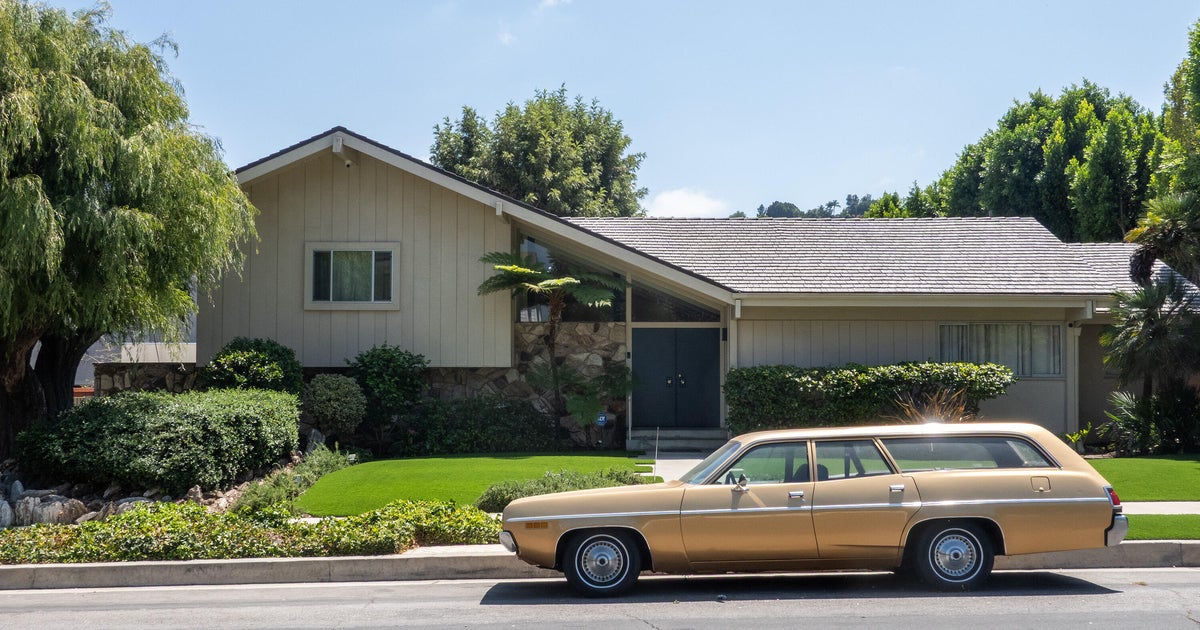 "Brady Bunch" house in Los Angeles is now a historic-cultural monument ...