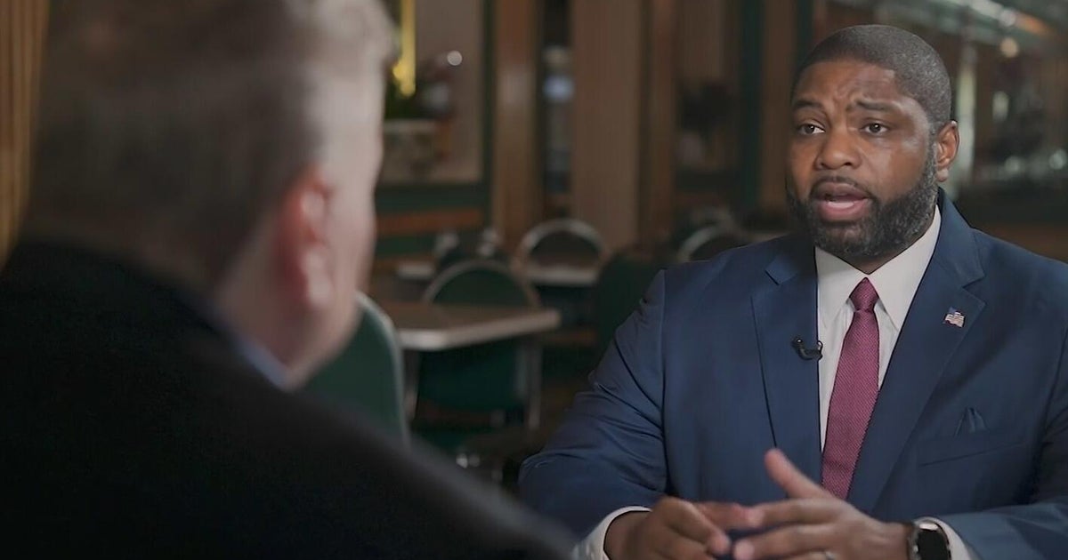 cbsnews.com - Jim  DeFede - Florida Rep. Byron Donalds, a Republican gubernatorial hopeful, admits to selling marijuana as a teen