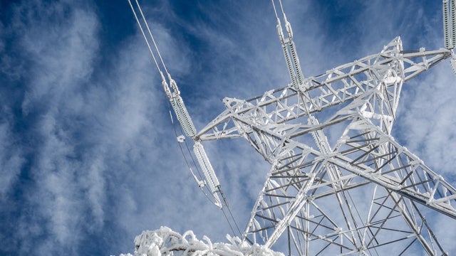 Electric pylon and snow 