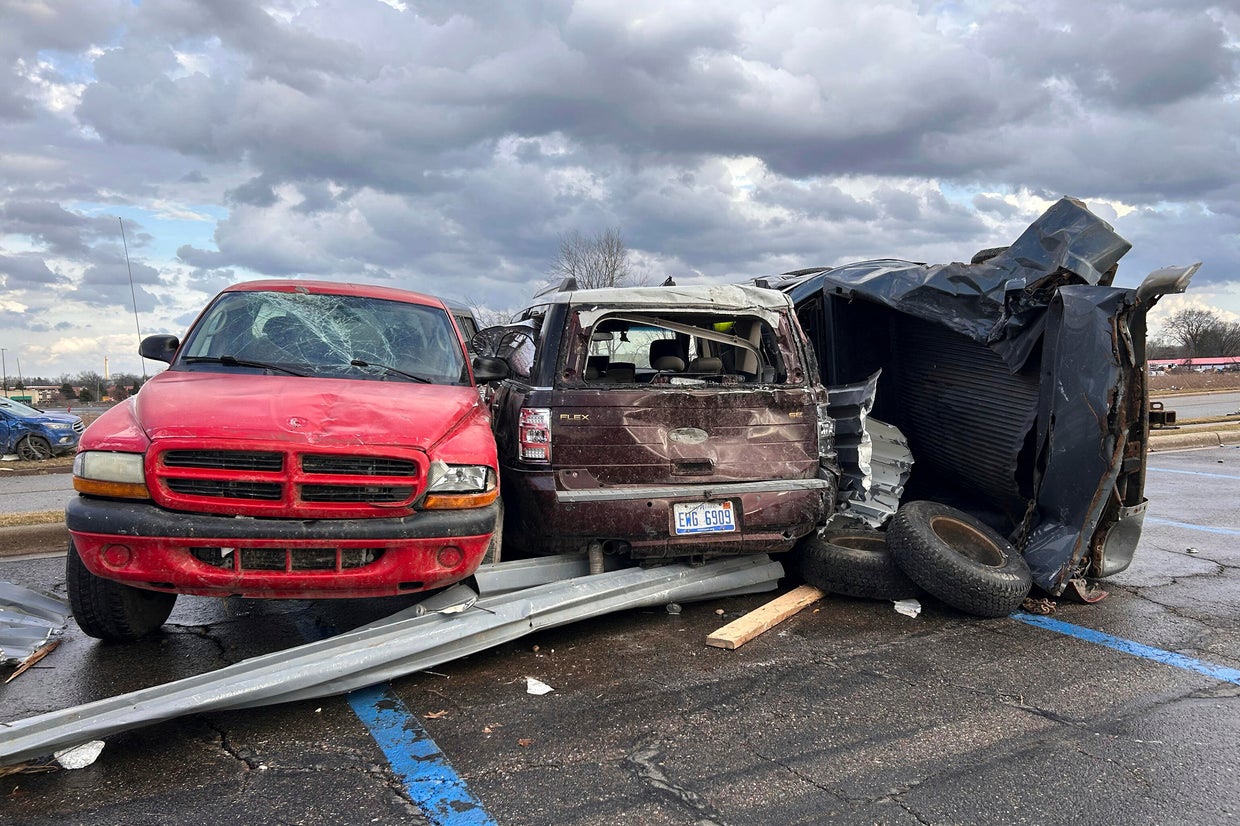 At least 6 dead after tornadoes rips through Michigan and storms hit ...