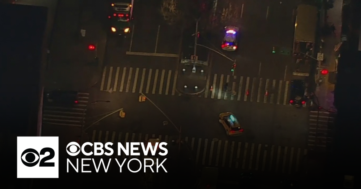 2 hurt after box truck slams into construction lift in NYC, police say ...