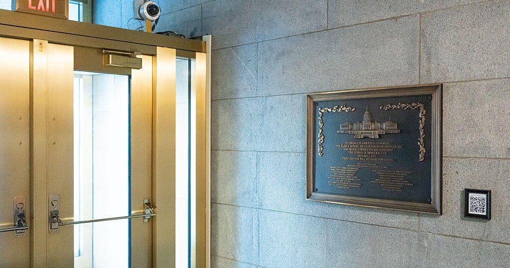 Jan. 6 police responders ask judge to let lawsuit over plaque in Capitol proceed