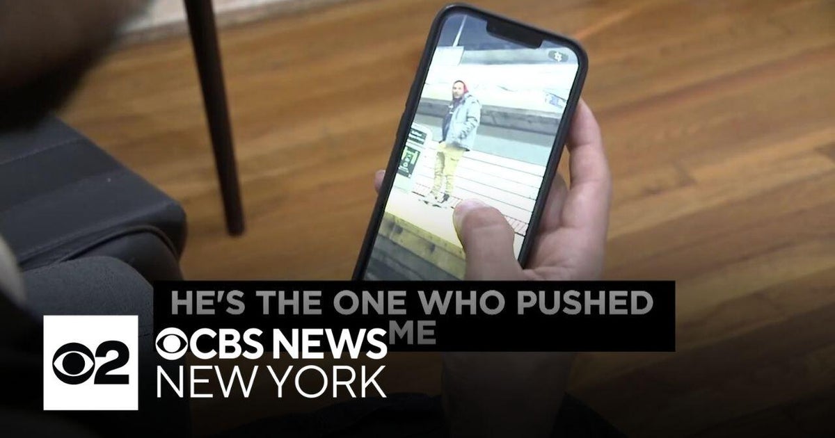 Search continues for suspect in 2 subway pushes inside Manhattan station