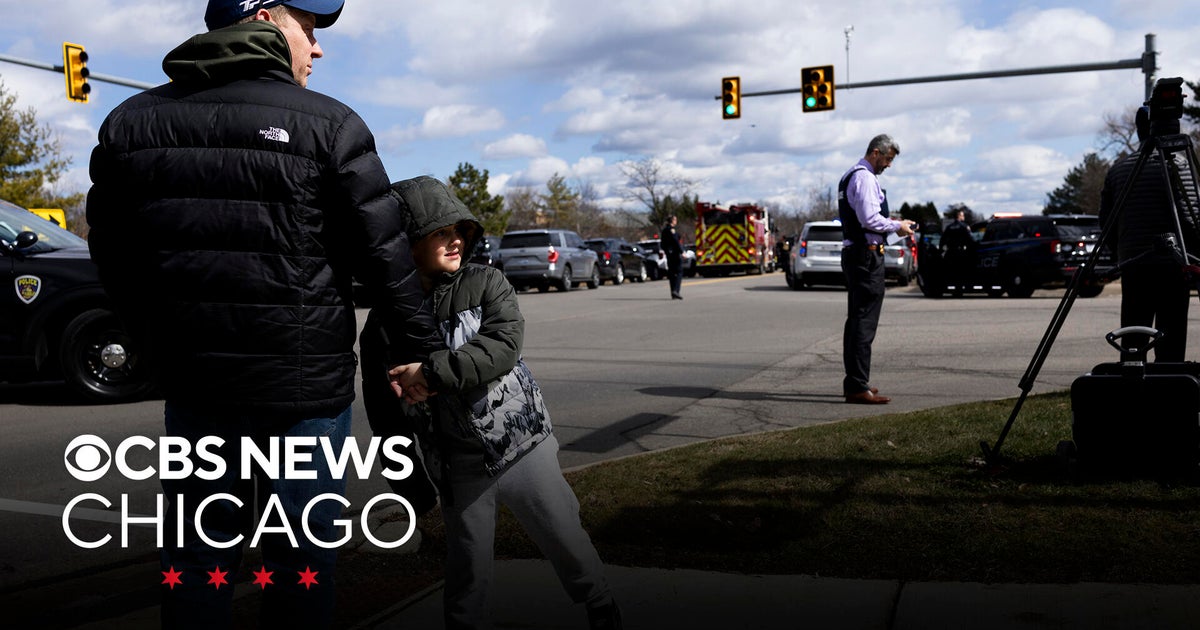 Gunman dead after running car into Detroit-area synagogue - CBS Chicago