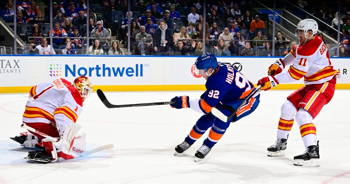 Holmstrom scores 2 as Isles race to an early lead, hold on to beat Flames