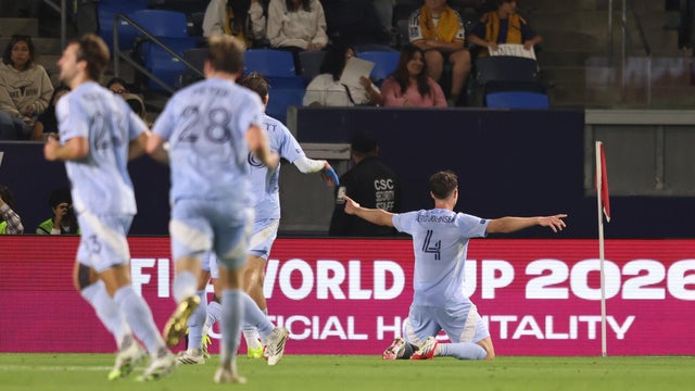 LA Galaxy v Sporting Kansas City 