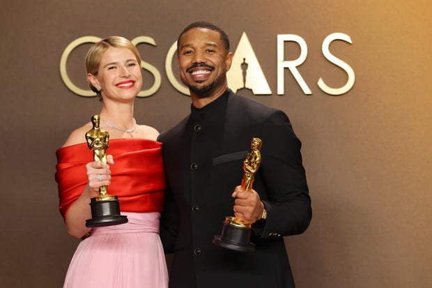 98th Oscars - Jessie Buckley and Michael B. Jordan 