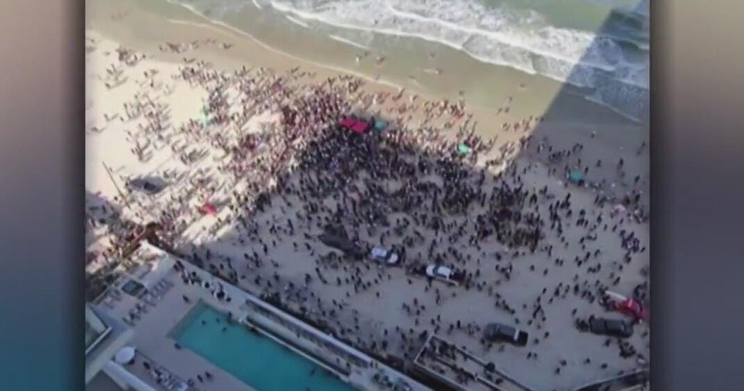 Spring break chaos in Florida sparks stampede, over 130 arrests - CBS Texas