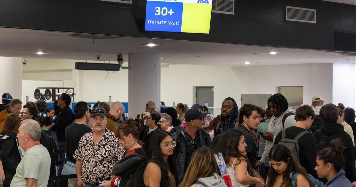 TSA official says rising sick calls could lead to airports shutting down