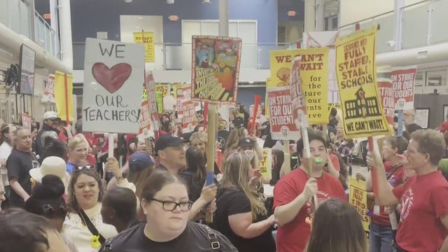 sacramento-teacher-strike.jpg 