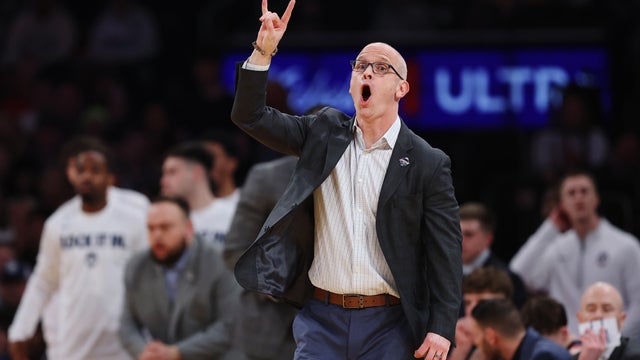 Connecticut Huskies v St. John's Red Storm 