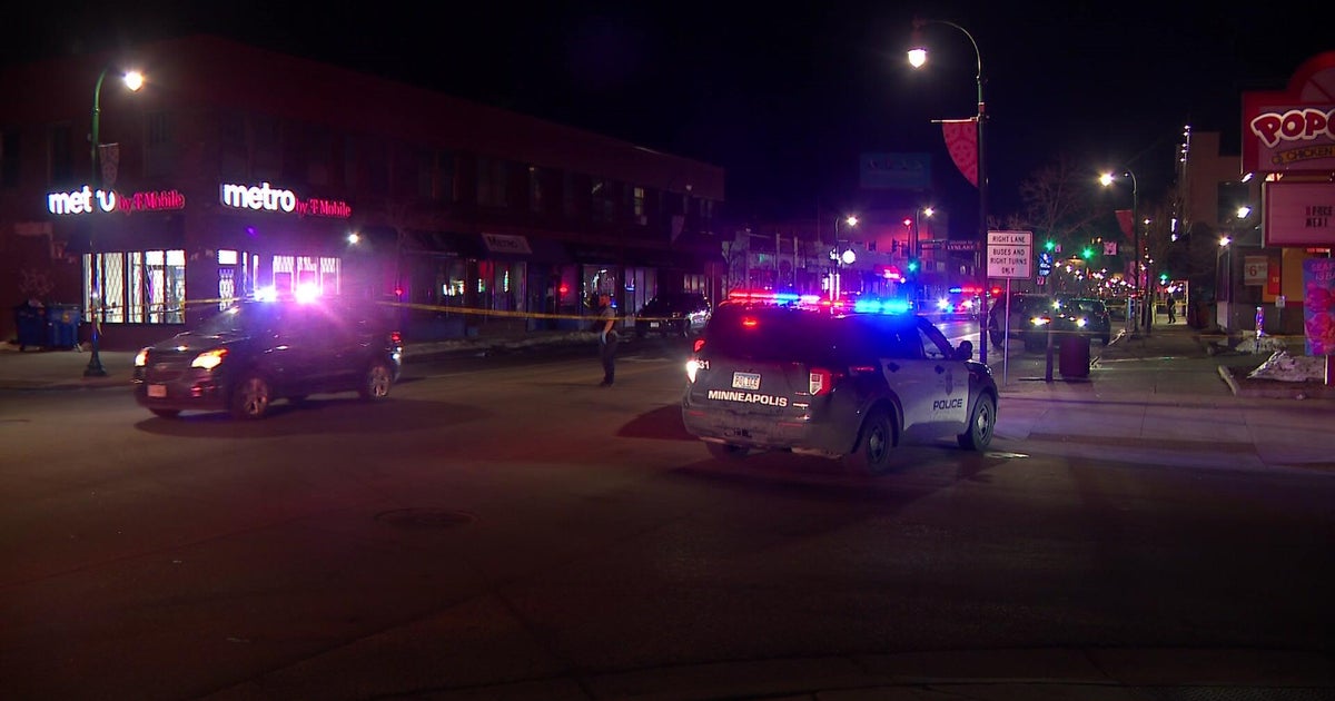 4 teenagers injured in shooting late Friday night, Minneapolis police investigating