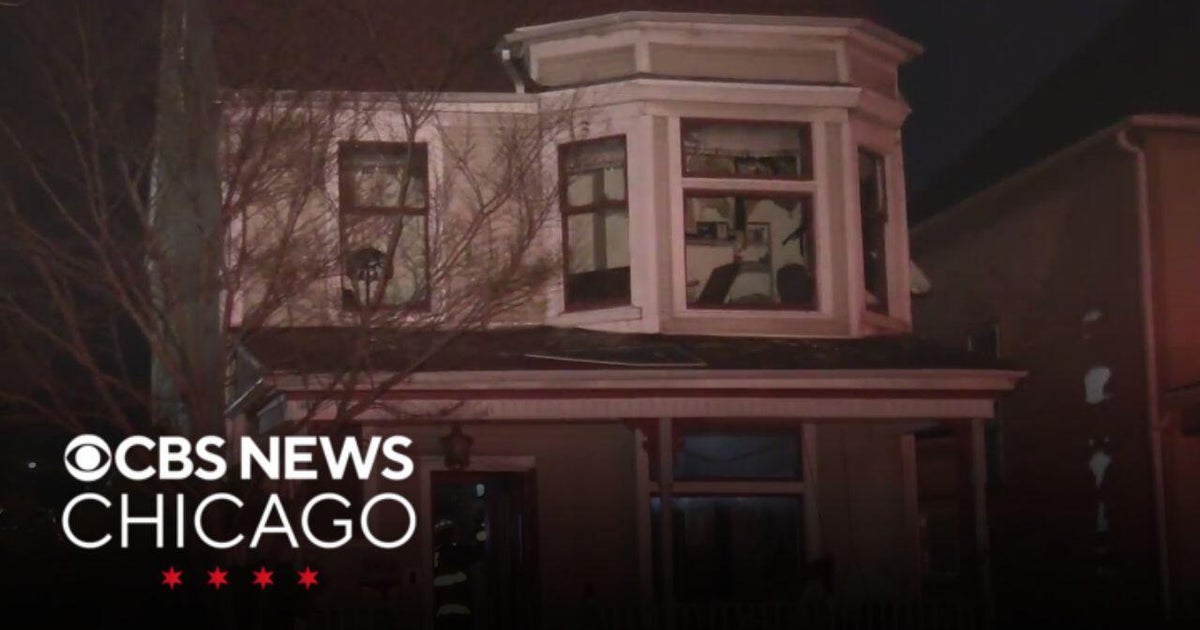 Woman killed in residential fire in Logan Square ID’d - CBS Chicago