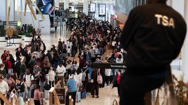 US-POLITICS-IMMIGRATION-TRANSIT-AVIATION 