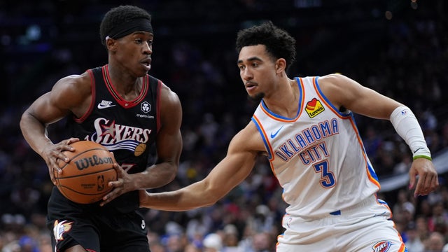 Thunder 76ers Basketball 