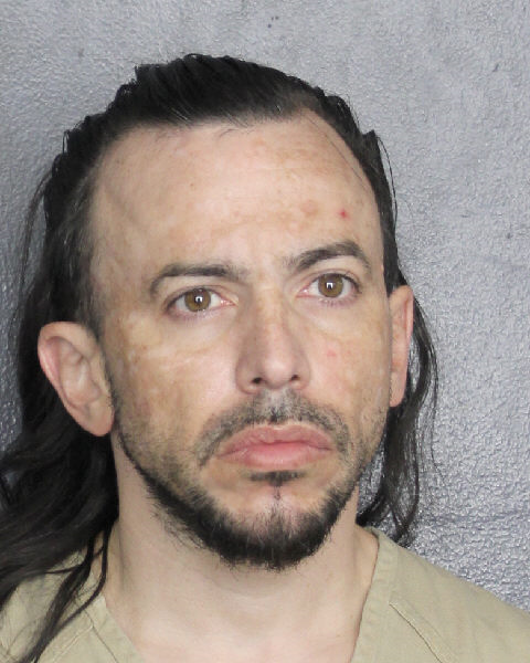 cbs-miami-oakland-park-arrest.png 