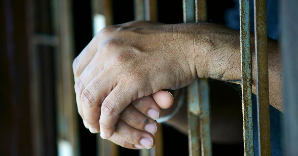 Florida Supreme Court temporarily pauses the execution of a former ...